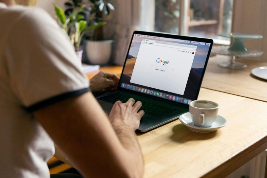 How to Rank on Page 1 Without Sounding Like a Robot